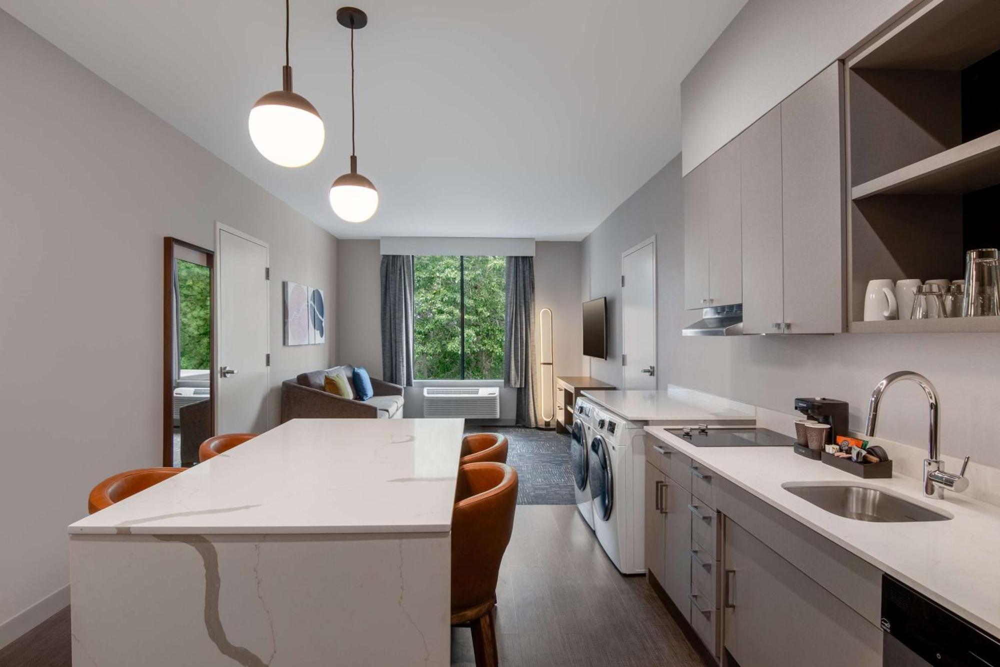 Homewood Suites By Hilton Missoula Exterior photo